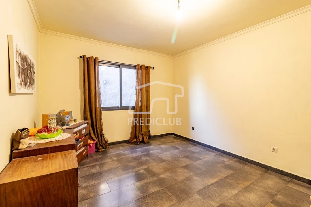 Moradia T3 para Venda em Camara de Lobos Foto 10