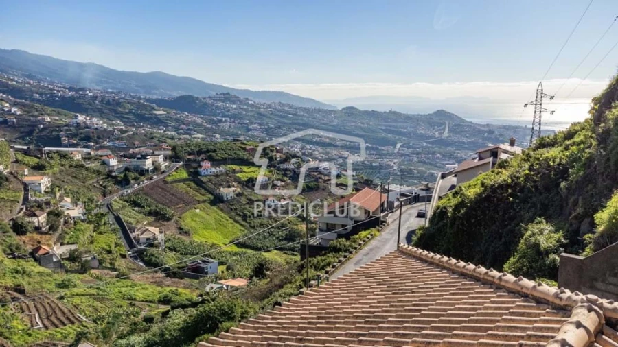 Moradia T3 para Venda em Camara de Lobos Foto 2