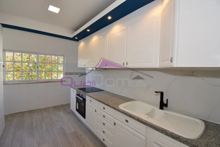 Moradia T4 para Venda em Torres Novas (São Pedro), Lapas e Ribeira Branca Foto 2