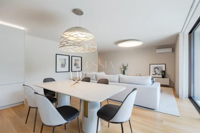 Apartamento T4 para Venda em Santa Marinha e São Pedro da Afurada