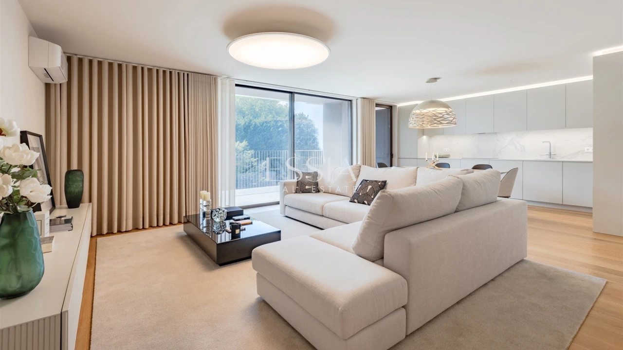 Apartamento T4 para Venda em Santa Marinha e São Pedro da Afurada Foto 1