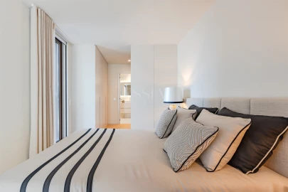 Apartamento T4 para Venda em Santa Marinha e São Pedro da Afurada