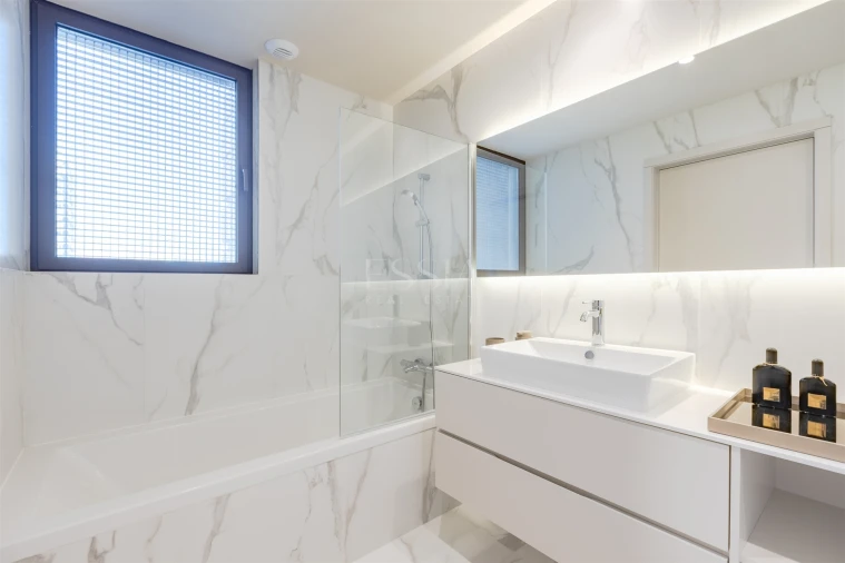 Apartamento T4 para Venda em Santa Marinha e São Pedro da Afurada Foto 23