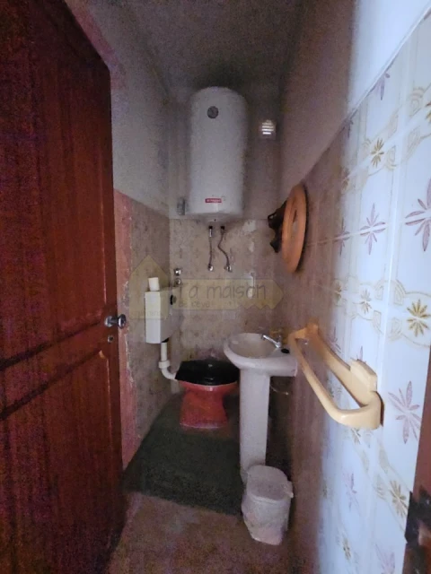 Moradia T5 para Venda em Quarteira