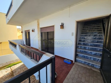 Moradia T5 para Venda em Quarteira