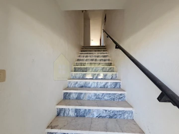 Moradia T5 para Venda em Quarteira