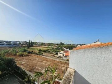 Moradia T5 para Venda em Quarteira