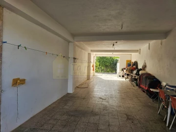 Moradia T5 para Venda em Quarteira