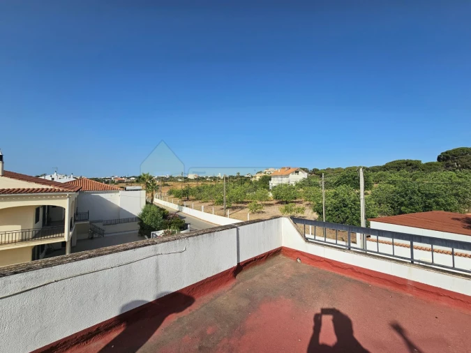 Moradia T5 para Venda em Quarteira Foto 35