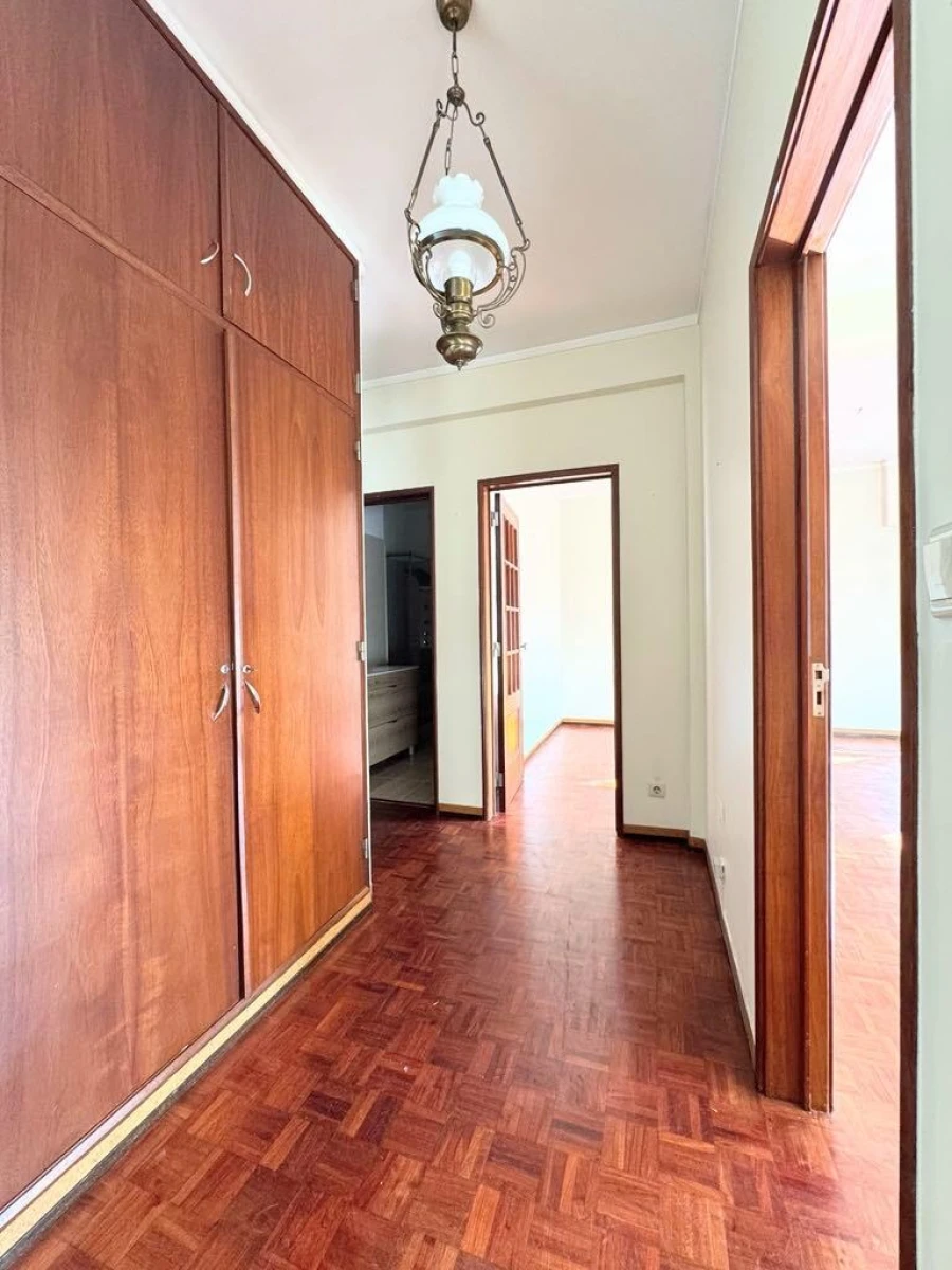 Apartamento T3 para Venda em São João Baptista e Santa Maria dos Olivais Foto 7
