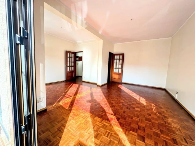 Apartamento T3 para Venda em São João Baptista e Santa Maria dos Olivais Foto 5