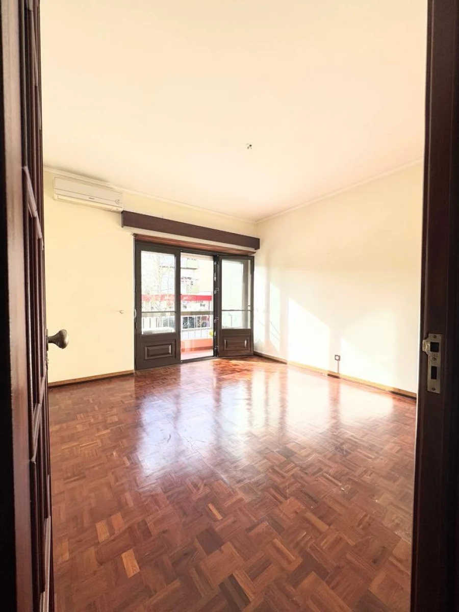 Apartamento T3 para Venda em São João Baptista e Santa Maria dos Olivais Foto 11