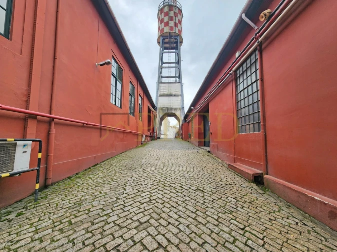 Armazém para Arrendamento em Paranhos Foto 8