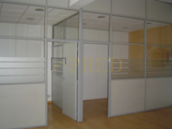 Armazém para Arrendamento em Paranhos Foto 5