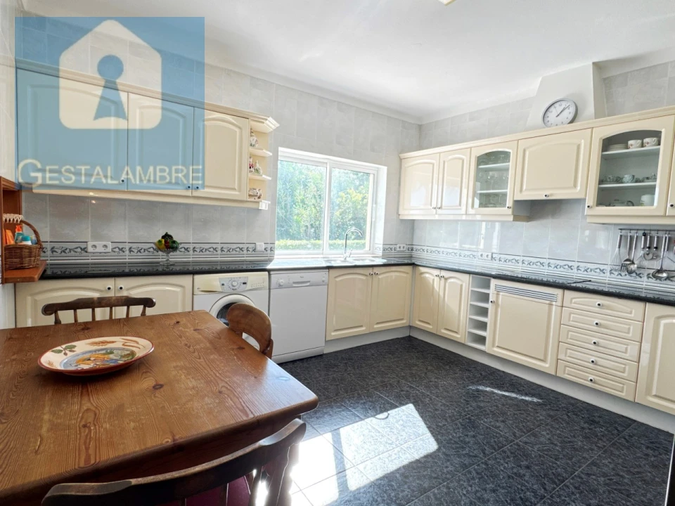 Moradia T5 para Venda em Albufeira e Olhos de Água Foto 37