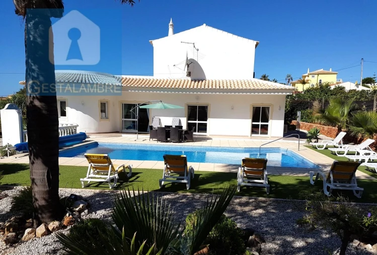 Moradia T5 para Venda em Albufeira e Olhos de Água Foto 3