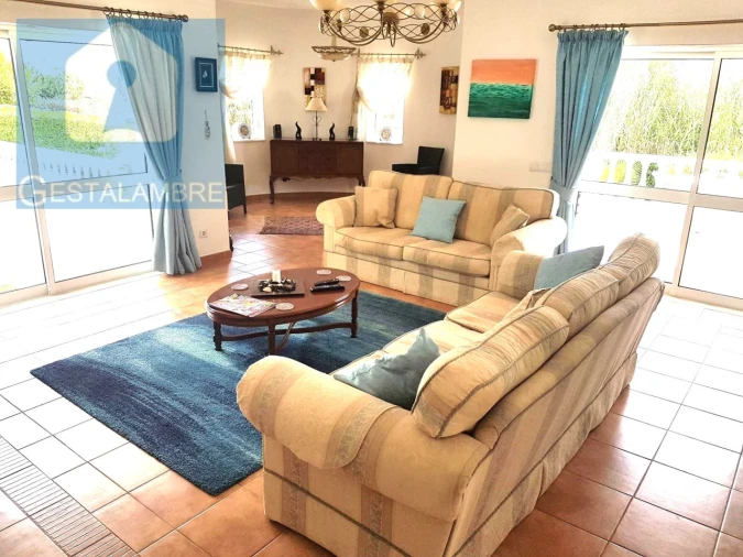 Moradia T5 para Venda em Albufeira e Olhos de Água Foto 5