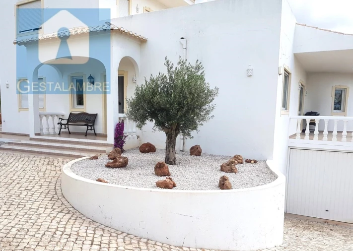 Moradia T5 para Venda em Albufeira e Olhos de Água Foto 7