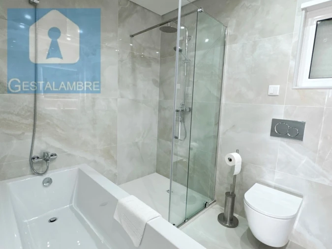 Moradia T5 para Venda em Albufeira e Olhos de Água Foto 29