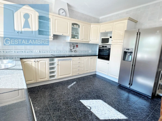 Moradia T5 para Venda em Albufeira e Olhos de Água Foto 39