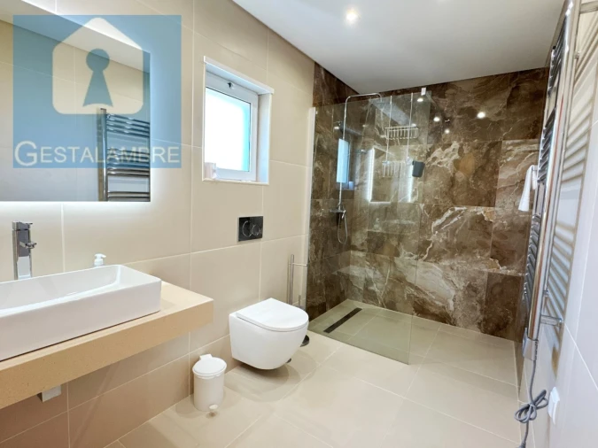 Moradia T5 para Venda em Albufeira e Olhos de Água Foto 53