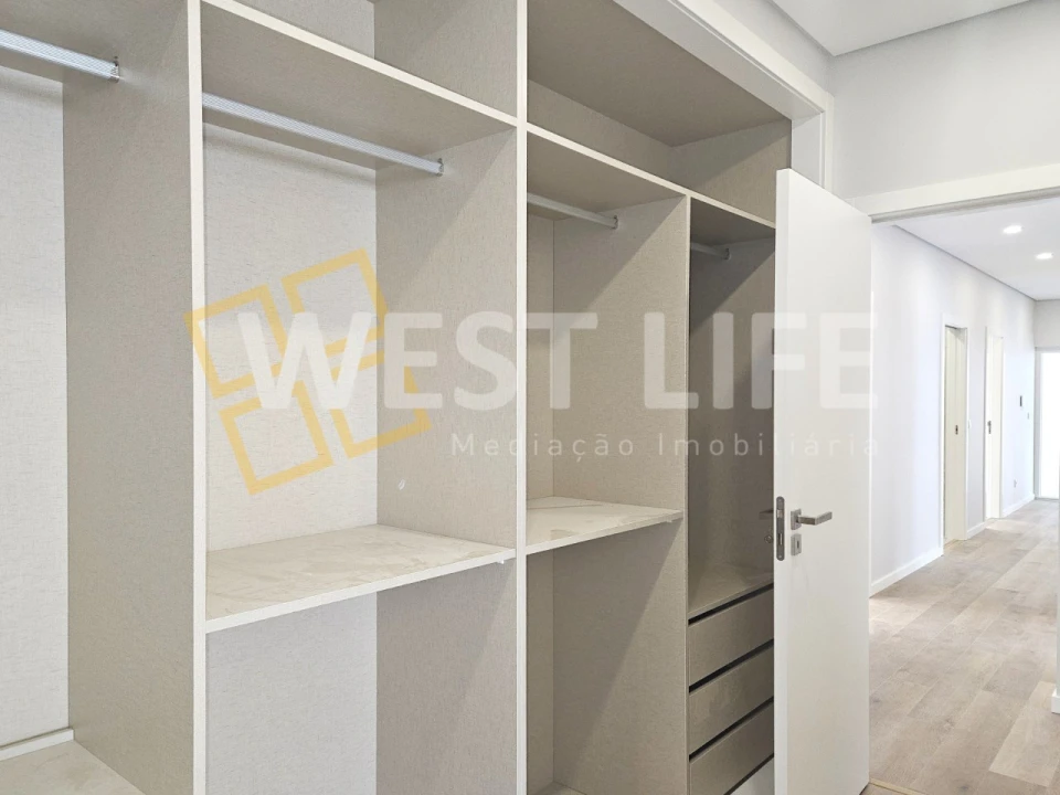 Moradia T4 para Venda em Santo Isidoro Foto 13