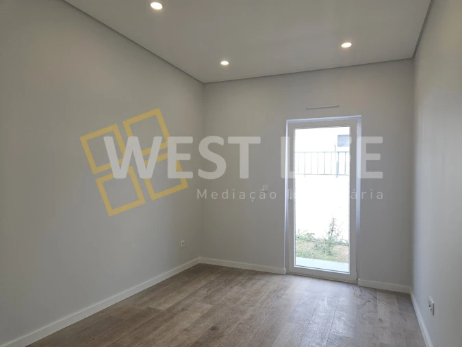 Moradia T4 para Venda em Santo Isidoro Foto 20