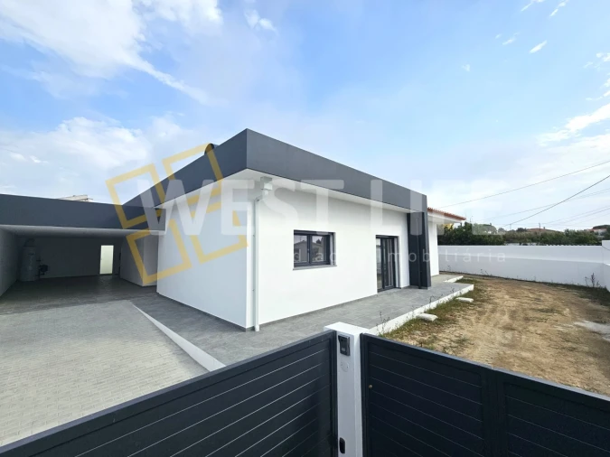 Moradia T4 para Venda em Santo Isidoro Foto 25