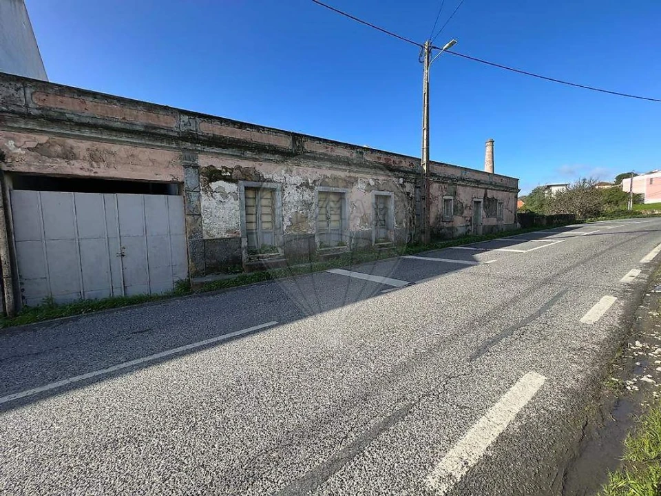 Moradia T8 para Venda em Bucelas Foto 2