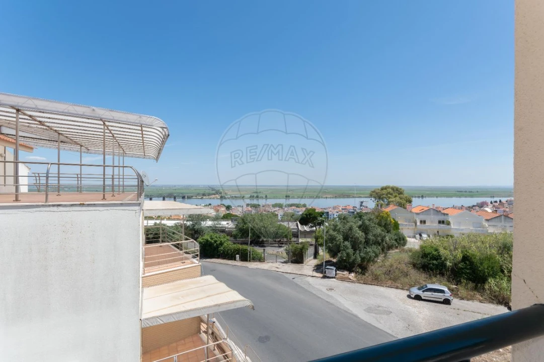 Moradia T8 para Venda em Vila Franca de Xira Foto 18