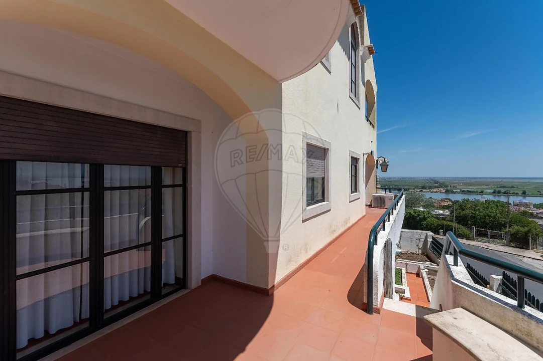 Moradia T8 para Venda em Vila Franca de Xira Foto 8