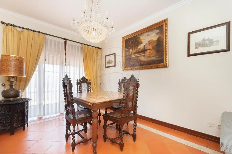 Moradia T8 para Venda em Vila Franca de Xira Foto 38