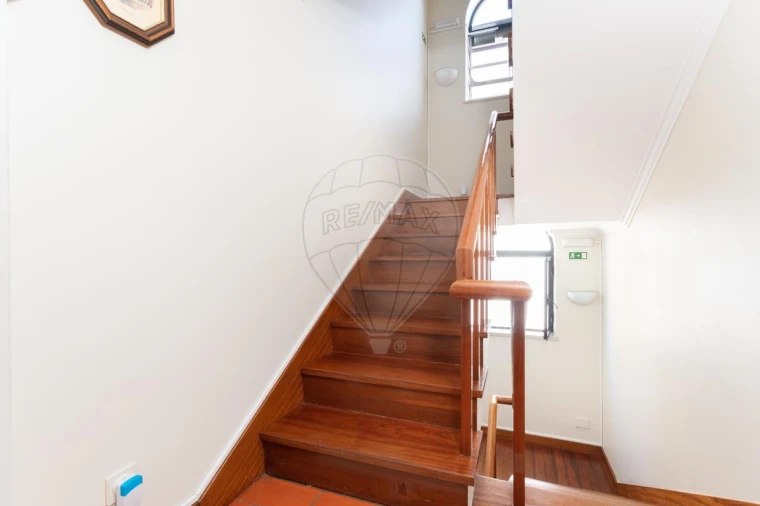 Moradia T8 para Venda em Vila Franca de Xira Foto 27