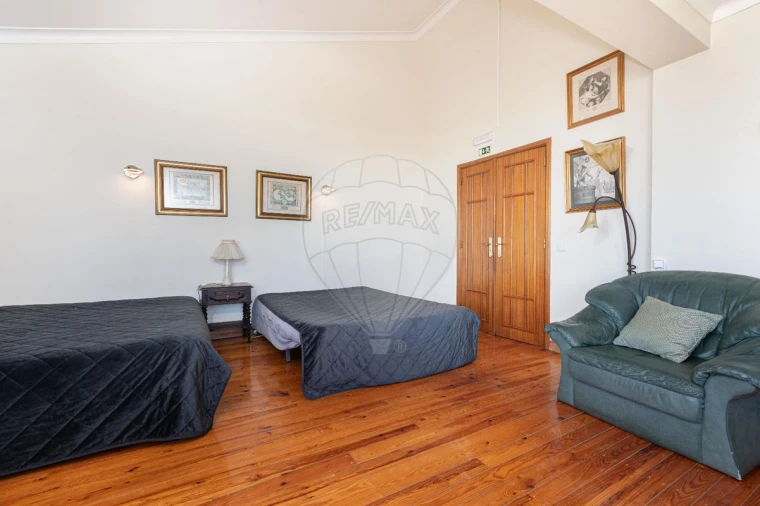 Moradia T8 para Venda em Vila Franca de Xira Foto 16