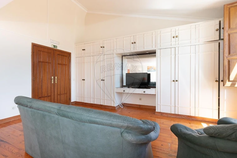 Moradia T8 para Venda em Vila Franca de Xira Foto 26