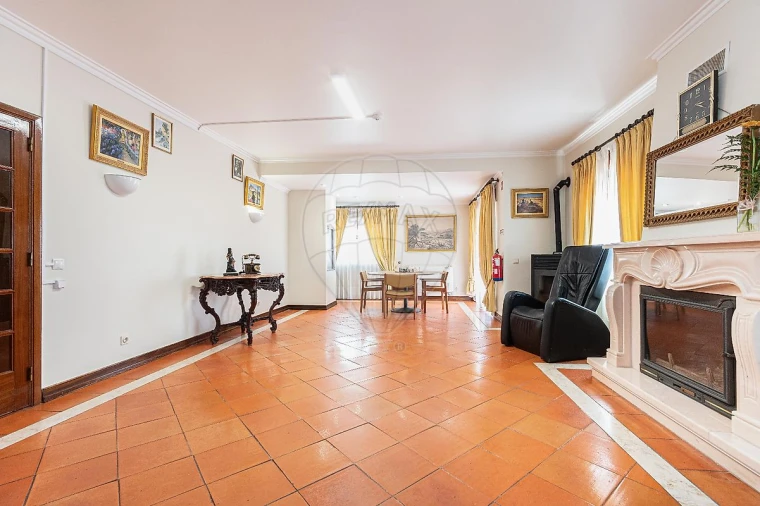 Moradia T8 para Venda em Vila Franca de Xira Foto 34