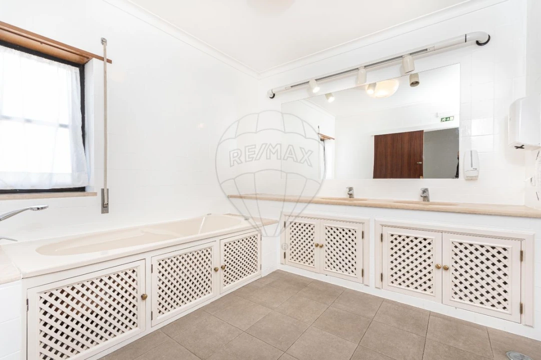 Moradia T8 para Venda em Vila Franca de Xira Foto 11