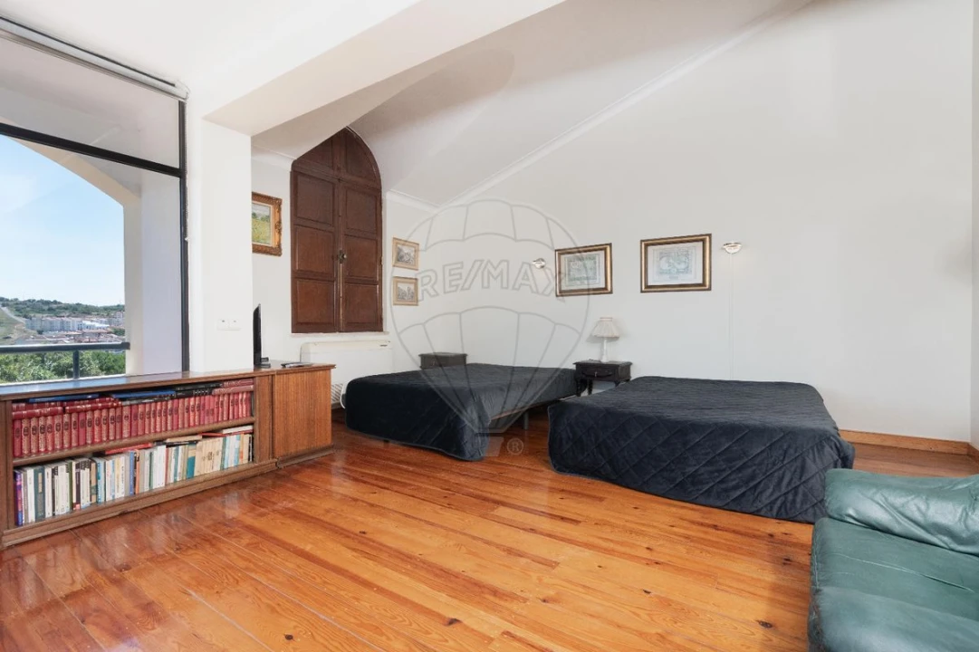 Moradia T8 para Venda em Vila Franca de Xira Foto 15