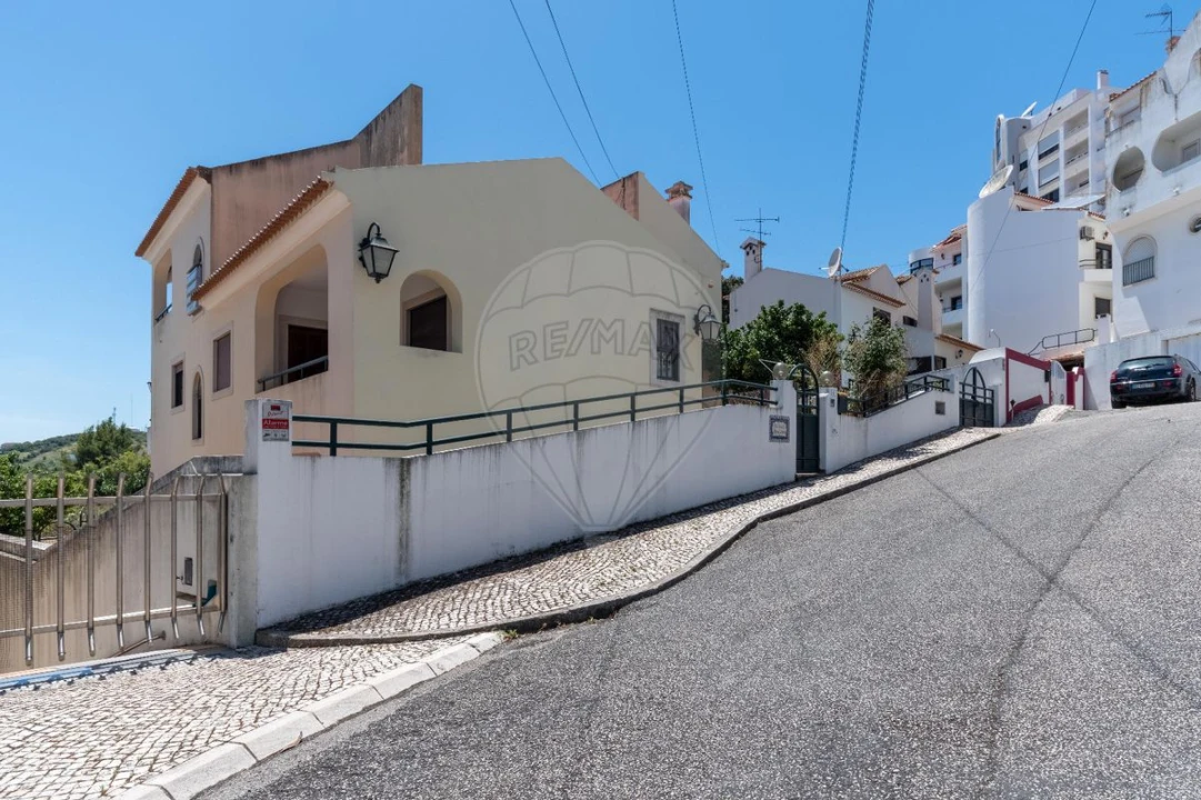 Moradia T8 para Venda em Vila Franca de Xira Foto 1