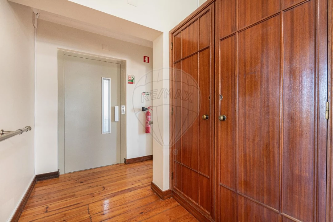 Moradia T8 para Venda em Vila Franca de Xira Foto 22