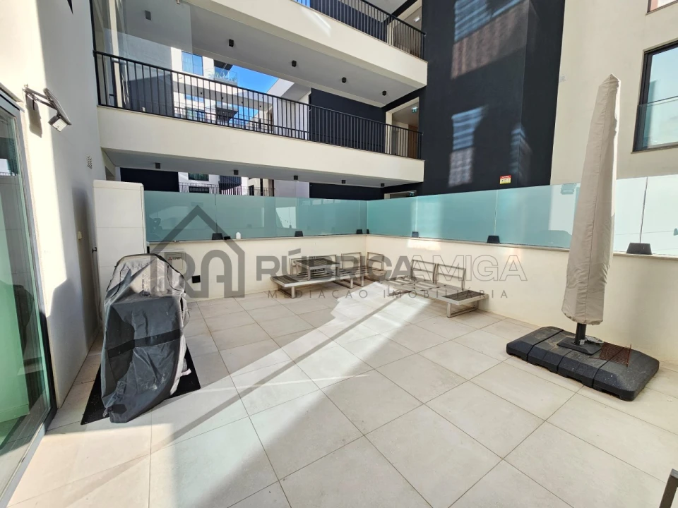 Apartamento T2 para Venda em Quarteira Foto 23