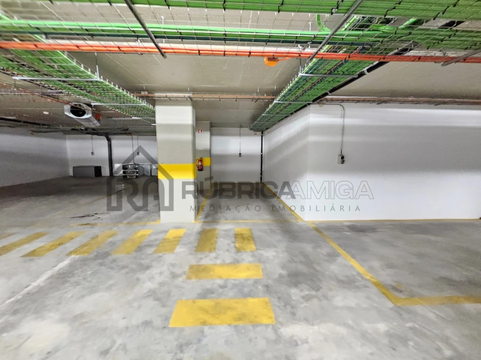 Apartamento T2 para Venda em Quarteira Foto 26