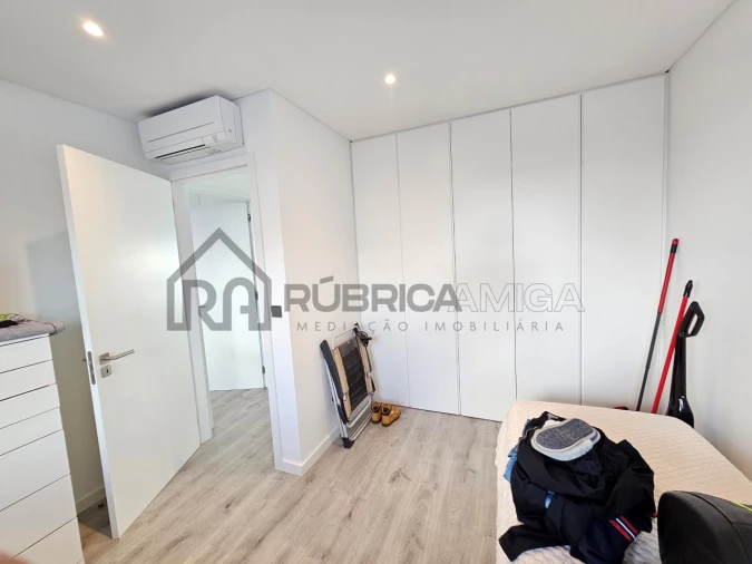 Apartamento T2 para Venda em Quarteira Foto 20