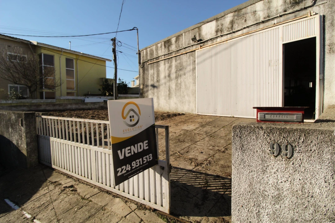 Armazém para Venda em Matosinhos e Leça da Palmeira Foto 1