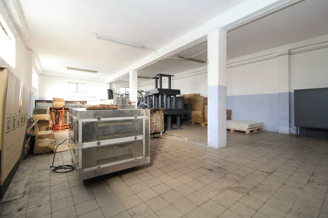 Armazém para Venda em Matosinhos e Leça da Palmeira Foto 10