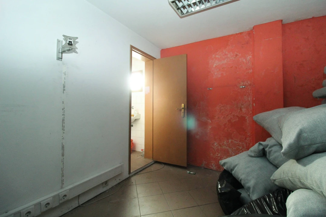 Armazém para Venda em Matosinhos e Leça da Palmeira Foto 13