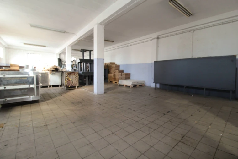 Armazém para Venda em Matosinhos e Leça da Palmeira Foto 9