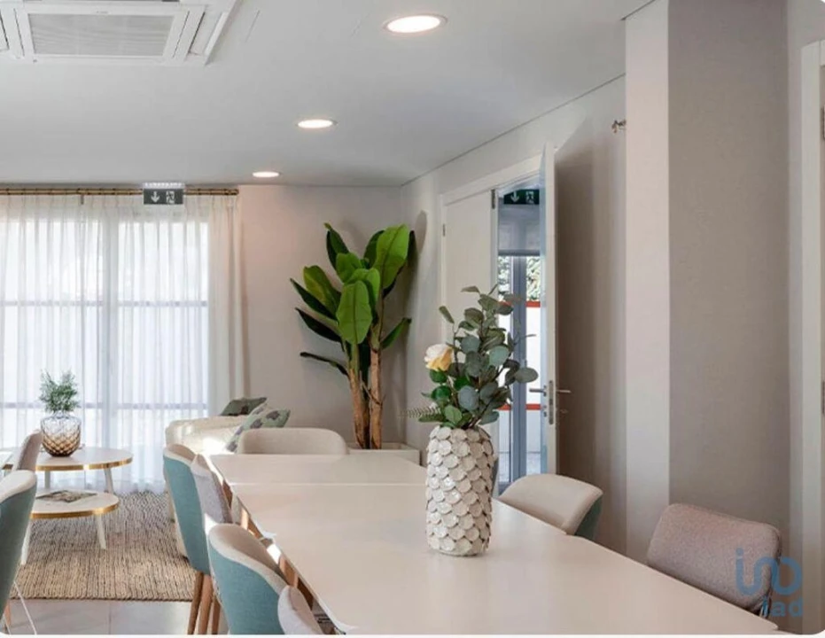 Apartamento T2 para Venda em Lordelo do Ouro e Massarelos Foto 1