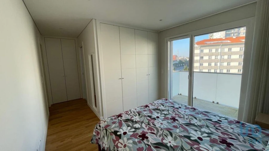 Apartamento T2 para Venda em Lordelo do Ouro e Massarelos Foto 13