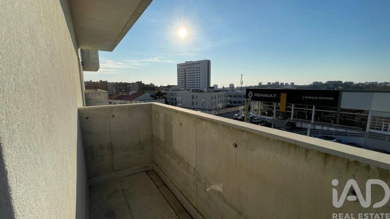 Apartamento T2 para Venda em Lordelo do Ouro e Massarelos Foto 17